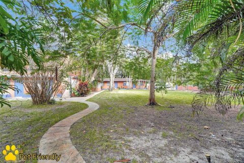 Снять в аренду виллу или дом в Норт-Майами, Флорида 1 спальня, 521.83м2, № 1970947 - фото 11