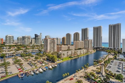 Condo in Sunny Isles Beach, Florida, 1 bedroom  № 2073509