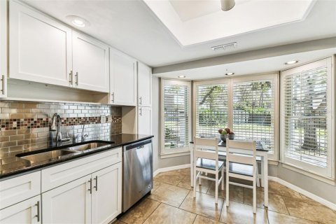 Townhouse in Tampa, Florida 3 bedrooms, 193.61 sq.m. № 1560191 - photo 8