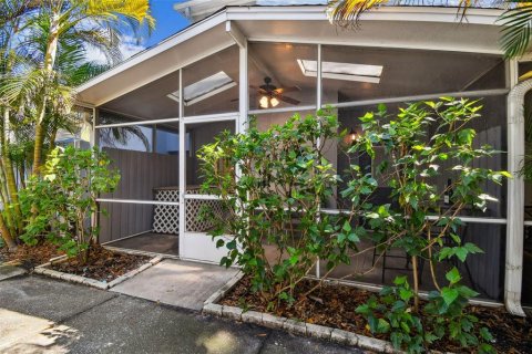 Townhouse in Tampa, Florida 3 bedrooms, 193.61 sq.m. № 1560191 - photo 27