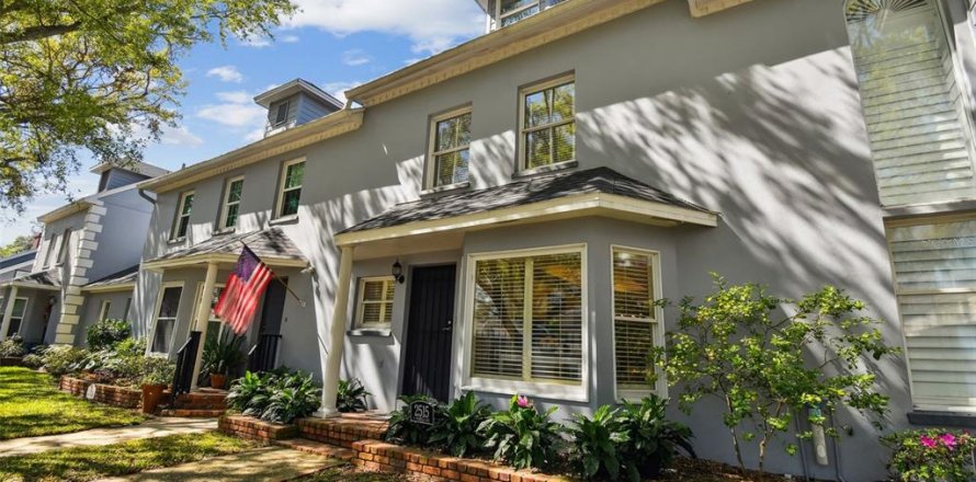 Townhouse in Tampa, Florida 3 bedrooms, 193.61 sq.m. № 1560191
