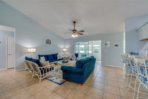House in Port Orange, Florida 3 bedrooms, 191.56 sq.m. № 2400311 - photo 14