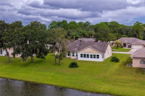 House in Port Orange, Florida 3 bedrooms, 191.56 sq.m. № 2400311 - photo 30