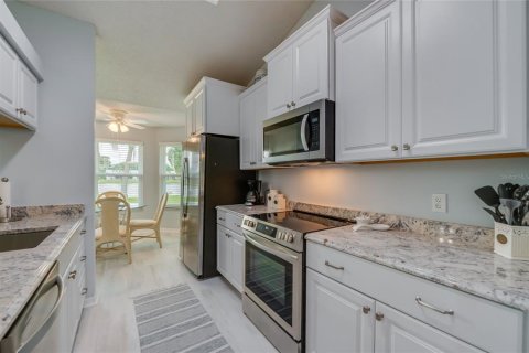 House in Port Orange, Florida 3 bedrooms, 191.56 sq.m. № 2400311 - photo 9