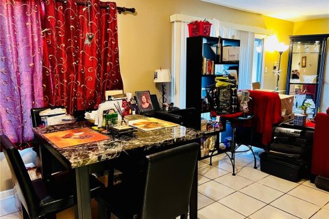 Condo in Saint Petersburg, Florida, 1 bedroom  № 1539535 - photo 9