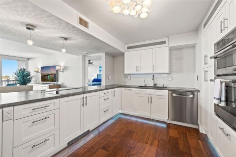 Купить кондоминиум в Трежер-Айленд, Флорида 5 комнат, 165.37м2, № 1543992 - фото 11