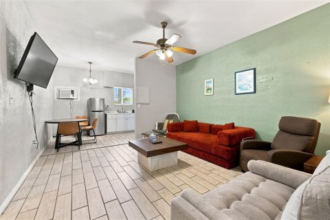 Hotel in Treasure Island, Florida 768.86 sq.m. № 2416657 - photo 17