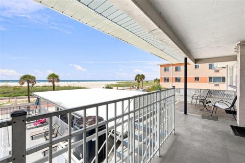 Hotel in Treasure Island, Florida 768.86 sq.m. № 2416657 - photo 14