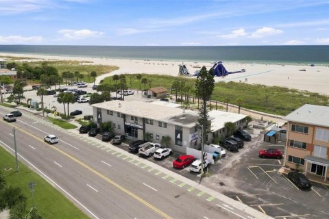 Hotel in Treasure Island, Florida 768.86 sq.m. № 2416657 - photo 10