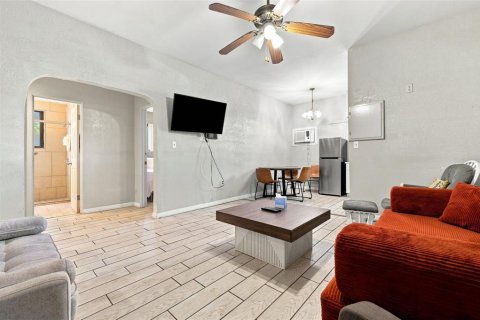 Hotel in Treasure Island, Florida 768.86 sq.m. № 2416657 - photo 16
