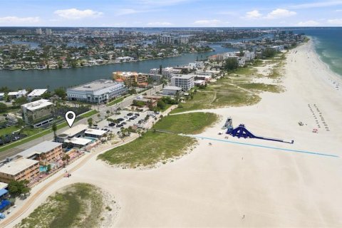 Hotel in Treasure Island, Florida 768.86 sq.m. № 2416657 - photo 12