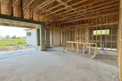 House in LaBelle, Florida 4 bedrooms № 2048678 - photo 12