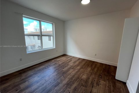 Appartement à louer à Miami, Floride: 2 chambres № 1933290 - photo 2