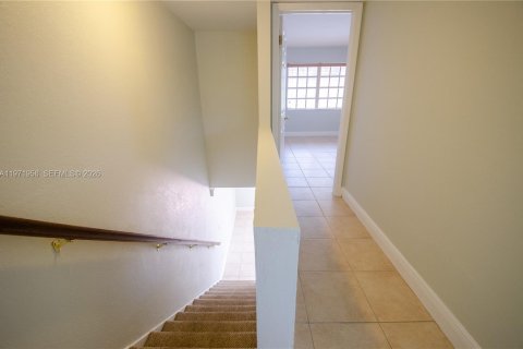 Condo in Miami, Florida, 2 bedrooms  № 2032797 - photo 20