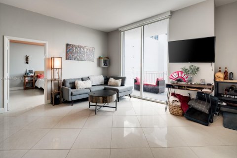 Купить кондоминиум в Майами, Флорида 2 спальни, 118.91м2, № 1945967 - фото 2