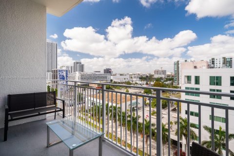 Купить кондоминиум в Майами, Флорида 2 спальни, 118.91м2, № 1945967 - фото 11