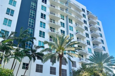 Купить кондоминиум в Майами, Флорида 2 спальни, 118.91м2, № 1945967 - фото 13