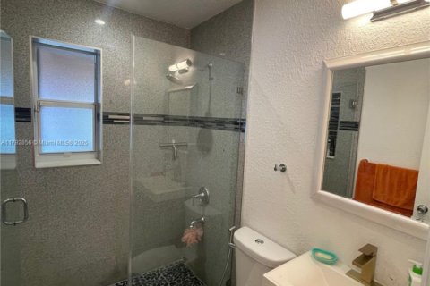 Купить виллу или дом в Майами, Флорида 2 спальни, 82.87м2, № 1700432 - фото 19