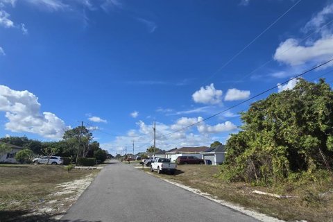 Land in Lehigh Acres, Florida № 2161020 - photo 7