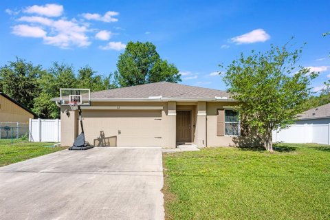 Villa ou maison à vendre à Deltona, Floride: 3 chambres, 127 m2 № 1631299 - photo 1