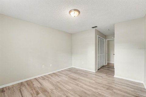 House in Lakeland, Florida 4 bedrooms, 163.79 sq.m. № 2107449 - photo 17