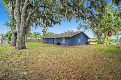 House in Lakeland, Florida 4 bedrooms, 163.79 sq.m. № 2107449 - photo 26