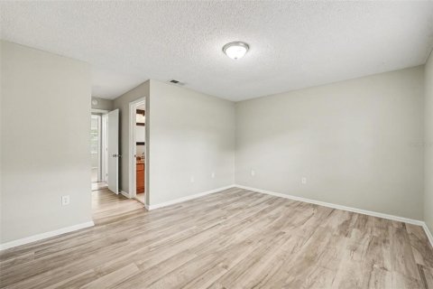 House in Lakeland, Florida 4 bedrooms, 163.79 sq.m. № 2107449 - photo 14