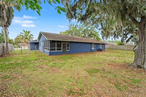 House in Lakeland, Florida 4 bedrooms, 163.79 sq.m. № 2107449 - photo 25