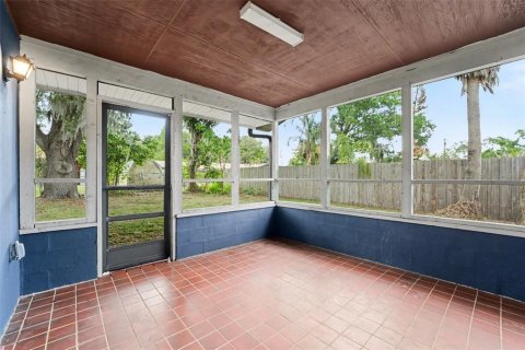 House in Lakeland, Florida 4 bedrooms, 163.79 sq.m. № 2107449 - photo 23