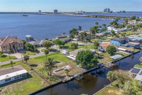 Terreno en venta en North Fort Myers, Florida № 2108169 - foto 10