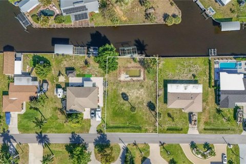 Terreno en venta en North Fort Myers, Florida № 2108169 - foto 2