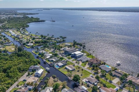 Terreno en venta en North Fort Myers, Florida № 2108169 - foto 4