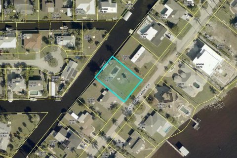 Terreno en venta en North Fort Myers, Florida № 2108169 - foto 17