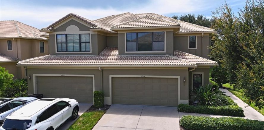 Townhouse in Seminole, Florida 4 bedrooms, 248.05 sq.m. № 2235574