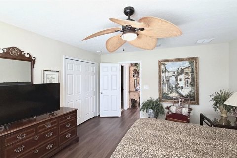 Townhouse in Seminole, Florida 4 bedrooms, 248.05 sq.m. № 2235574 - photo 27