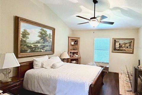Townhouse in Seminole, Florida 4 bedrooms, 248.05 sq.m. № 2235574 - photo 23