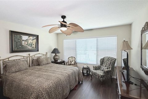 Townhouse in Seminole, Florida 4 bedrooms, 248.05 sq.m. № 2235574 - photo 25