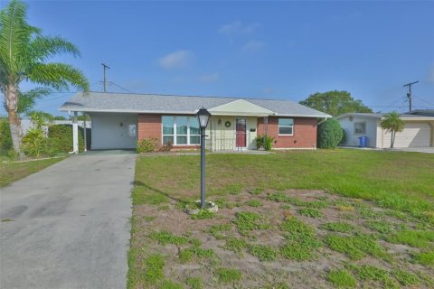 House in Sun City Center, Florida 2 bedrooms, 106.74 sq.m. № 2215687