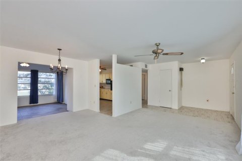 House in Sun City Center, Florida 2 bedrooms, 106.74 sq.m. № 2215687 - photo 20