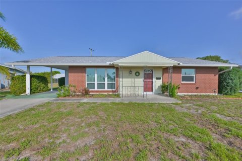 House in Sun City Center, Florida 2 bedrooms, 106.74 sq.m. № 2215687 - photo 8