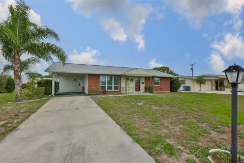 House in Sun City Center, Florida 2 bedrooms, 106.74 sq.m. № 2215687 - photo 10