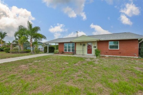 House in Sun City Center, Florida 2 bedrooms, 106.74 sq.m. № 2215687 - photo 12