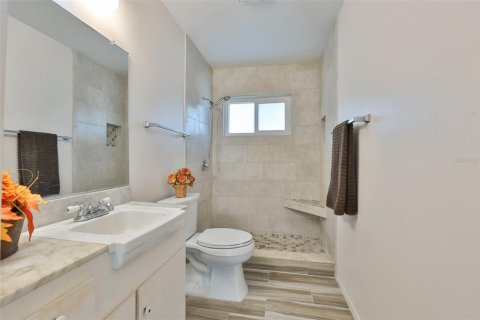 House in Sun City Center, Florida 2 bedrooms, 106.74 sq.m. № 2215687 - photo 14