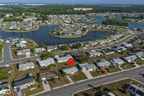 House in Sun City Center, Florida 2 bedrooms, 106.74 sq.m. № 2215687 - photo 5