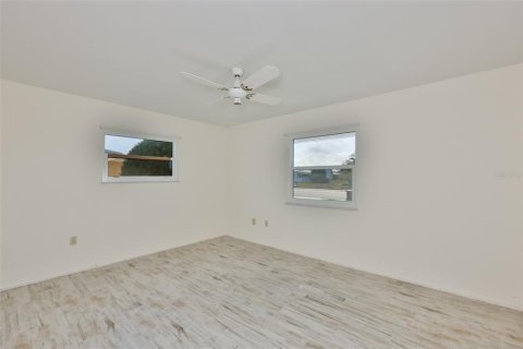 House in Sun City Center, Florida 2 bedrooms, 106.74 sq.m. № 2215687 - photo 19