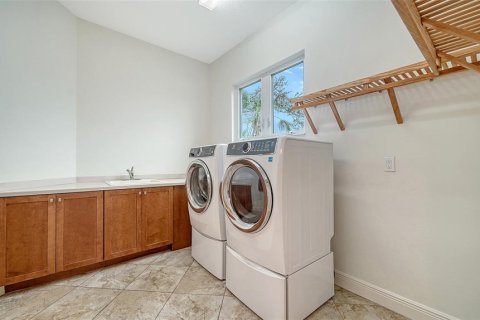 Casa en venta en Sarasota, Florida, 3 dormitorios, 268.02 m2 № 1558633 - foto 17