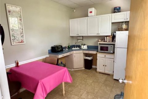 Propiedad comercial en alquiler en St. Lucie, Florida № 1446151 - foto 5