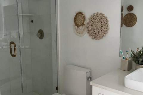 Copropriété à vendre à Aventura, Floride: 2 chambres, 128.21 m2 № 1779721 - photo 1