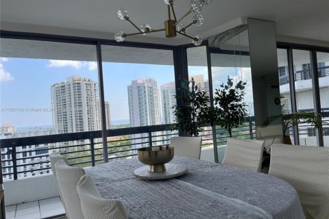 Copropriété à vendre à Aventura, Floride: 2 chambres, 128.21 m2 № 1779721 - photo 15