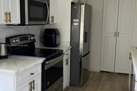 Copropriété à vendre à Aventura, Floride: 2 chambres, 128.21 m2 № 1779721 - photo 3